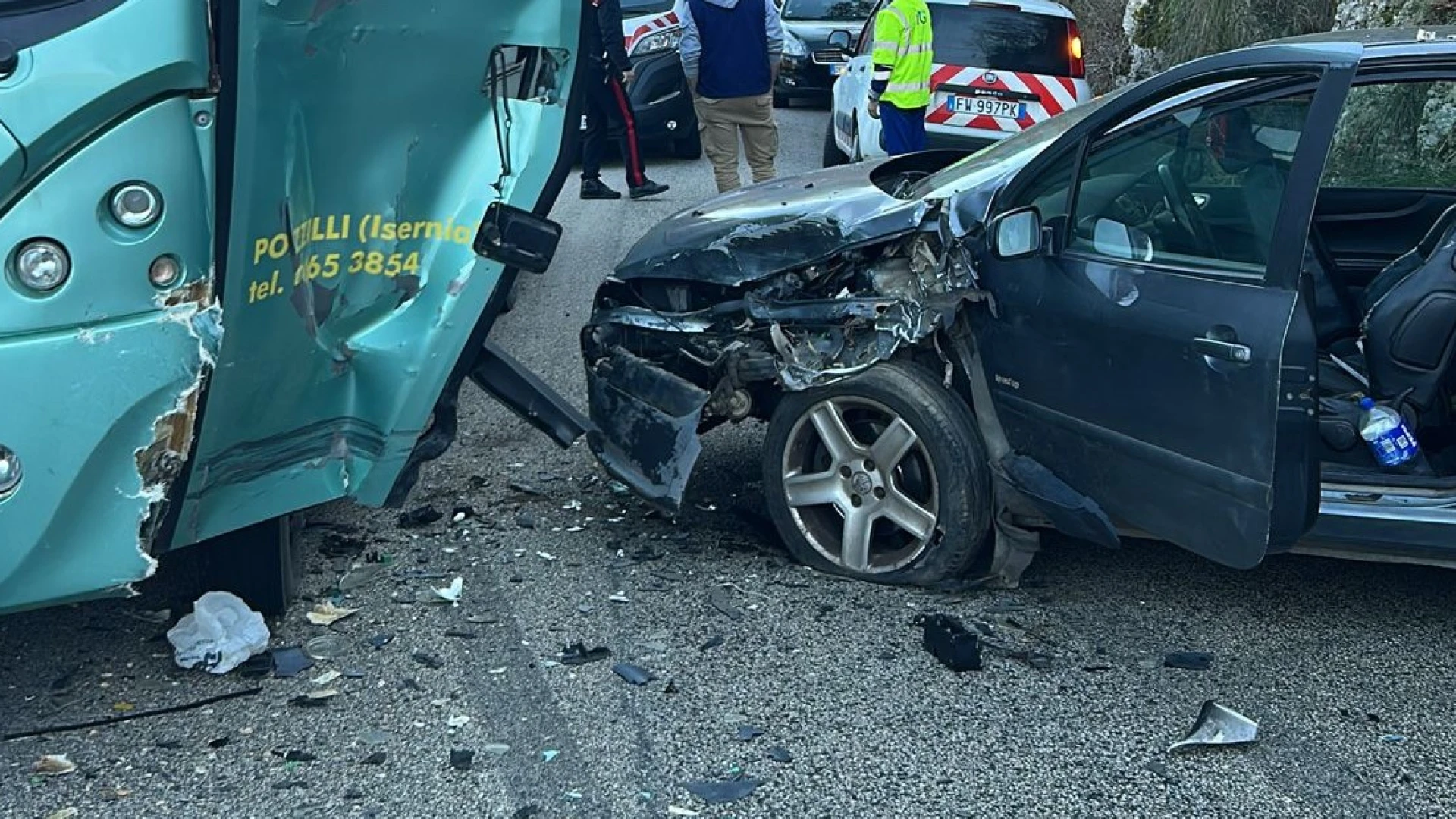 Conca Casale: scontro tra auto e bus nel pomeriggio sulla provinciale 10. Un ferito lieve